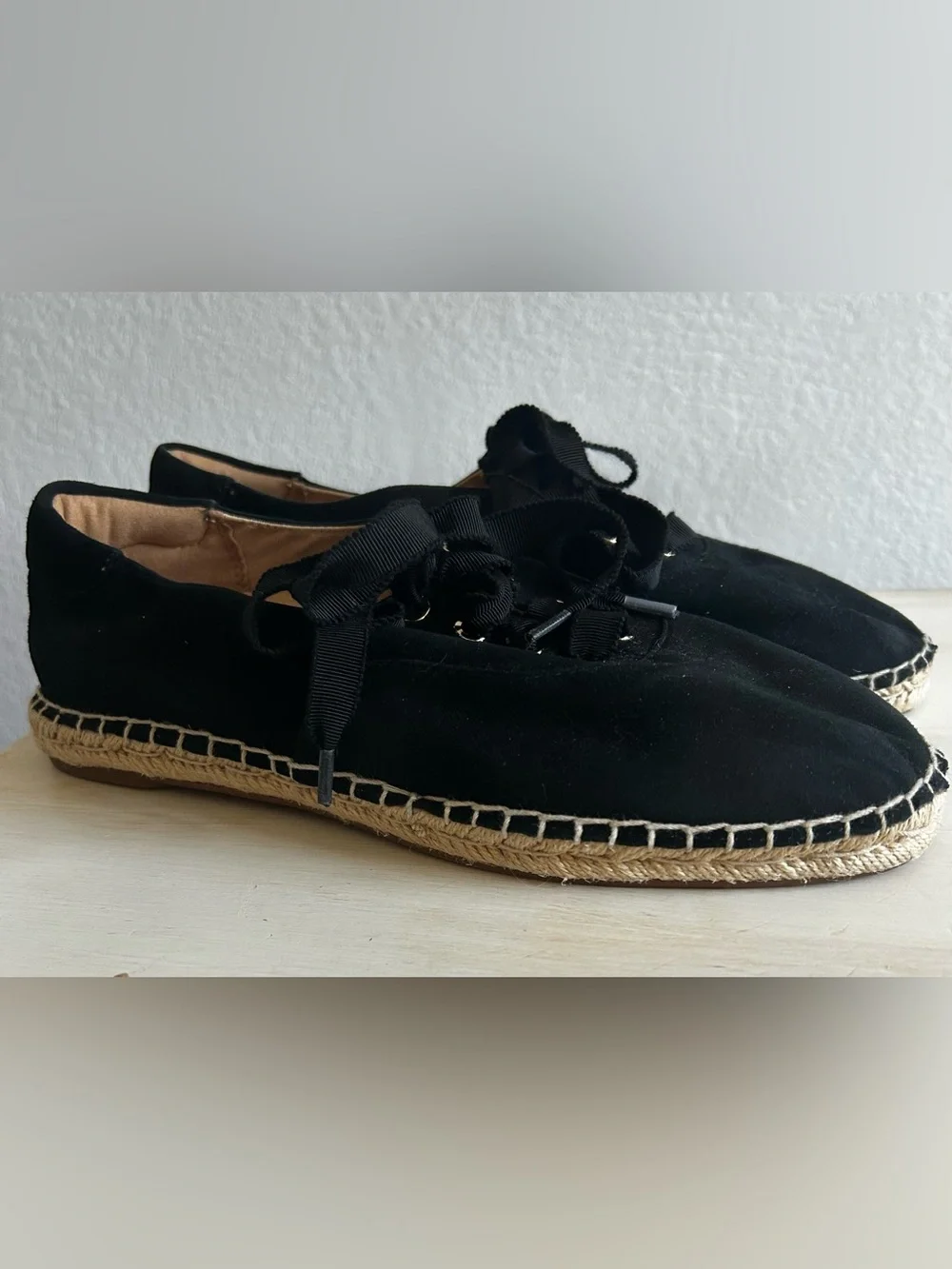 Vionic Beach Sandy women’s shoes, black, lace up, size 10. New. Espadrille style
